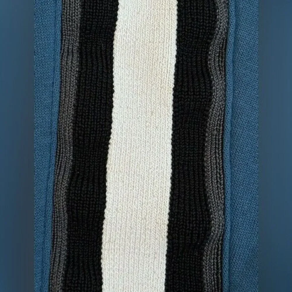 The North Face Men's Small Blue UltraWick Crew‎ Neck Long Sleeve Knit Sweatshirt
